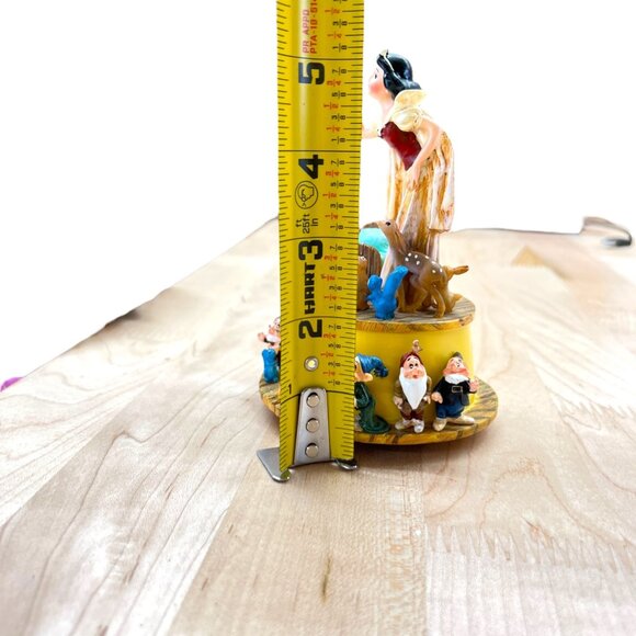 Snow White And The Seven Dwarfs Whistle While You Work Music Box - Picture 15 of 15